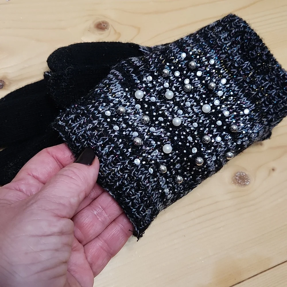 Coco And Carmen Pearltastic Convertible Gloves Wool Blend Embelished Black